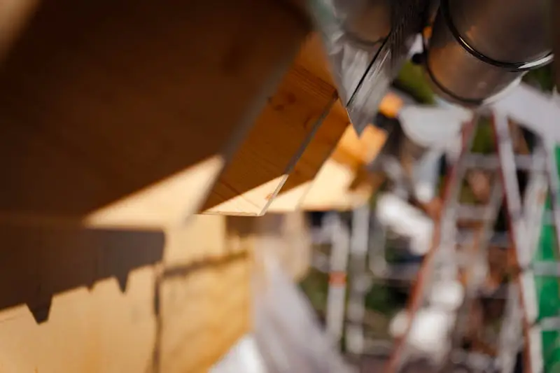 Detailaufnahme einer Holzkonstruktion